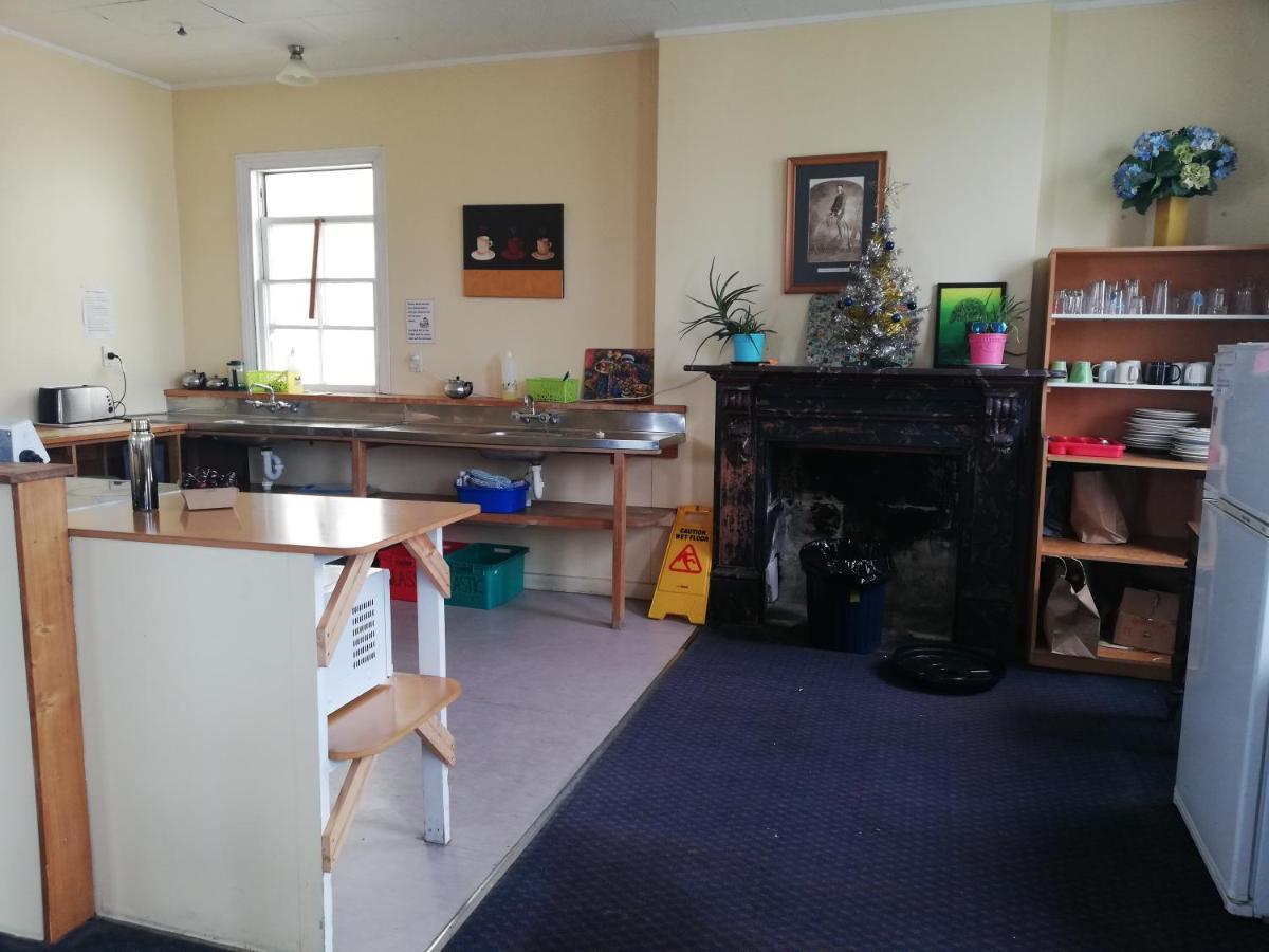 Empire Hotel Backpackers Oamaru Zewnętrze zdjęcie