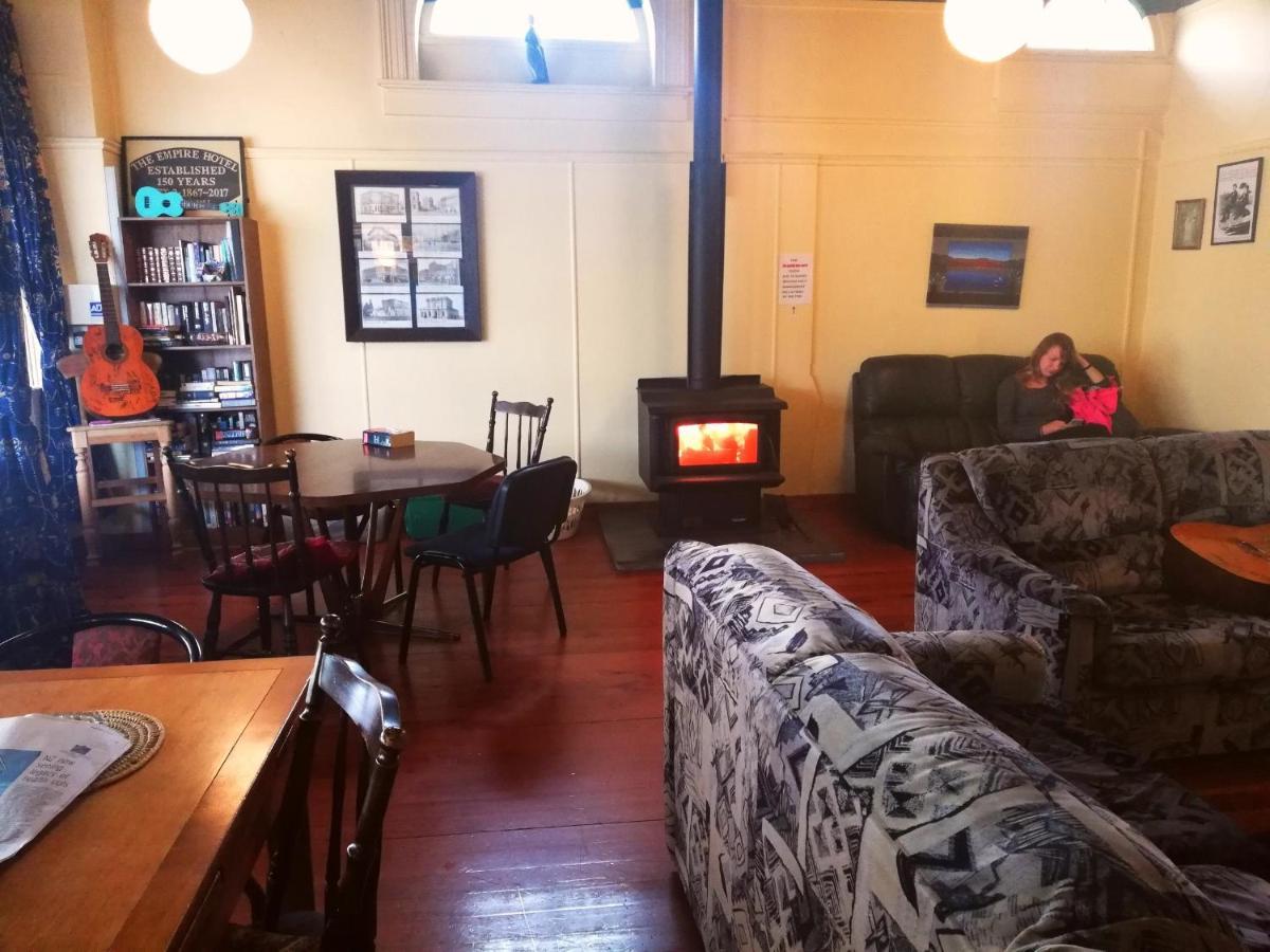 Empire Hotel Backpackers Oamaru Zewnętrze zdjęcie