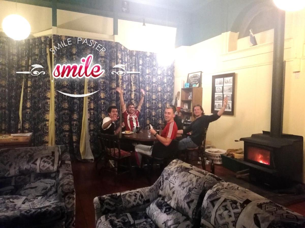 Empire Hotel Backpackers Oamaru Zewnętrze zdjęcie